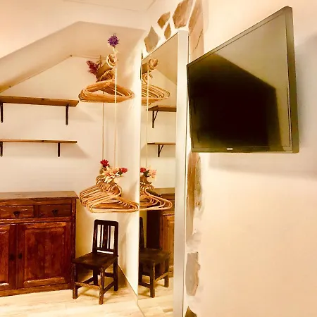 Sunset In Loft Apartment